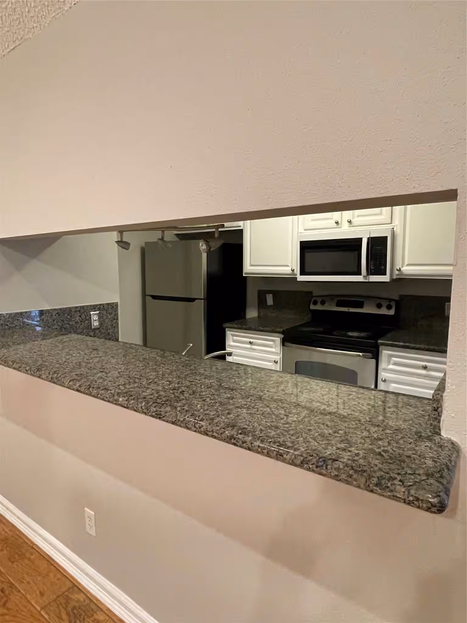 Photo 5 of 6601 Sands Point Drive 63, Houston, TX