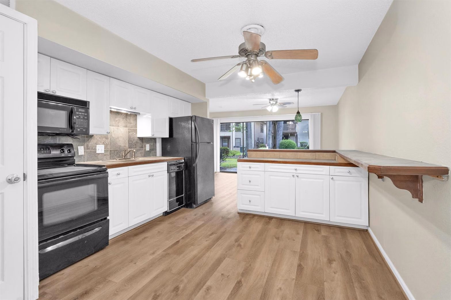 Photo 3 of 12900 Walden Road 513, Montgomery, TX