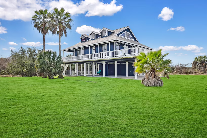 Photo 3 of 13611 Stewart Road, Galveston, TX