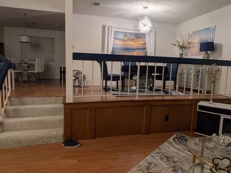 Photo 4 of 3911 Green Crest Drive, Houston, TX