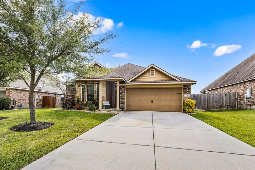 Photo 3 of 114 Dudley Road, Montgomery, TX