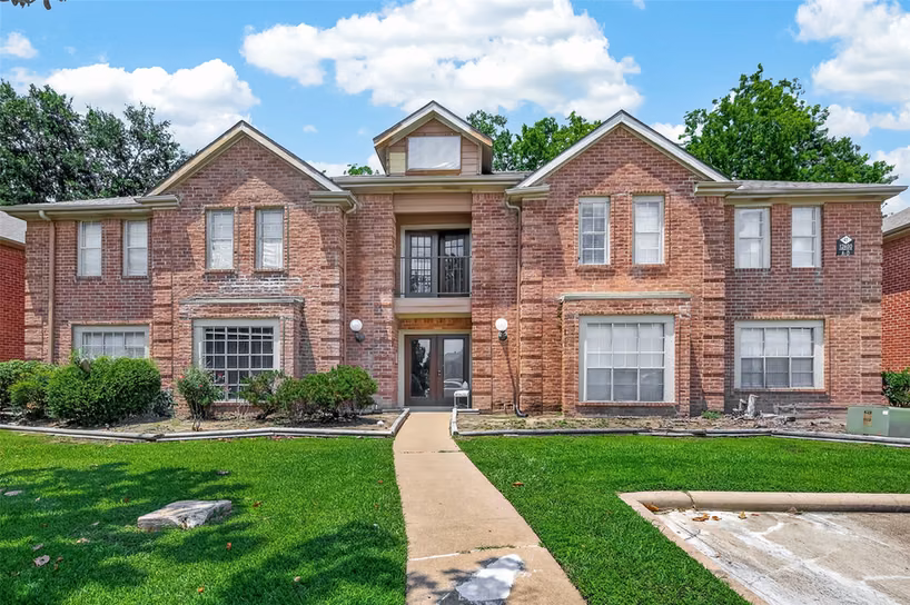 Photo 2 of 12400 overbrook ln 41b, Houston, TX