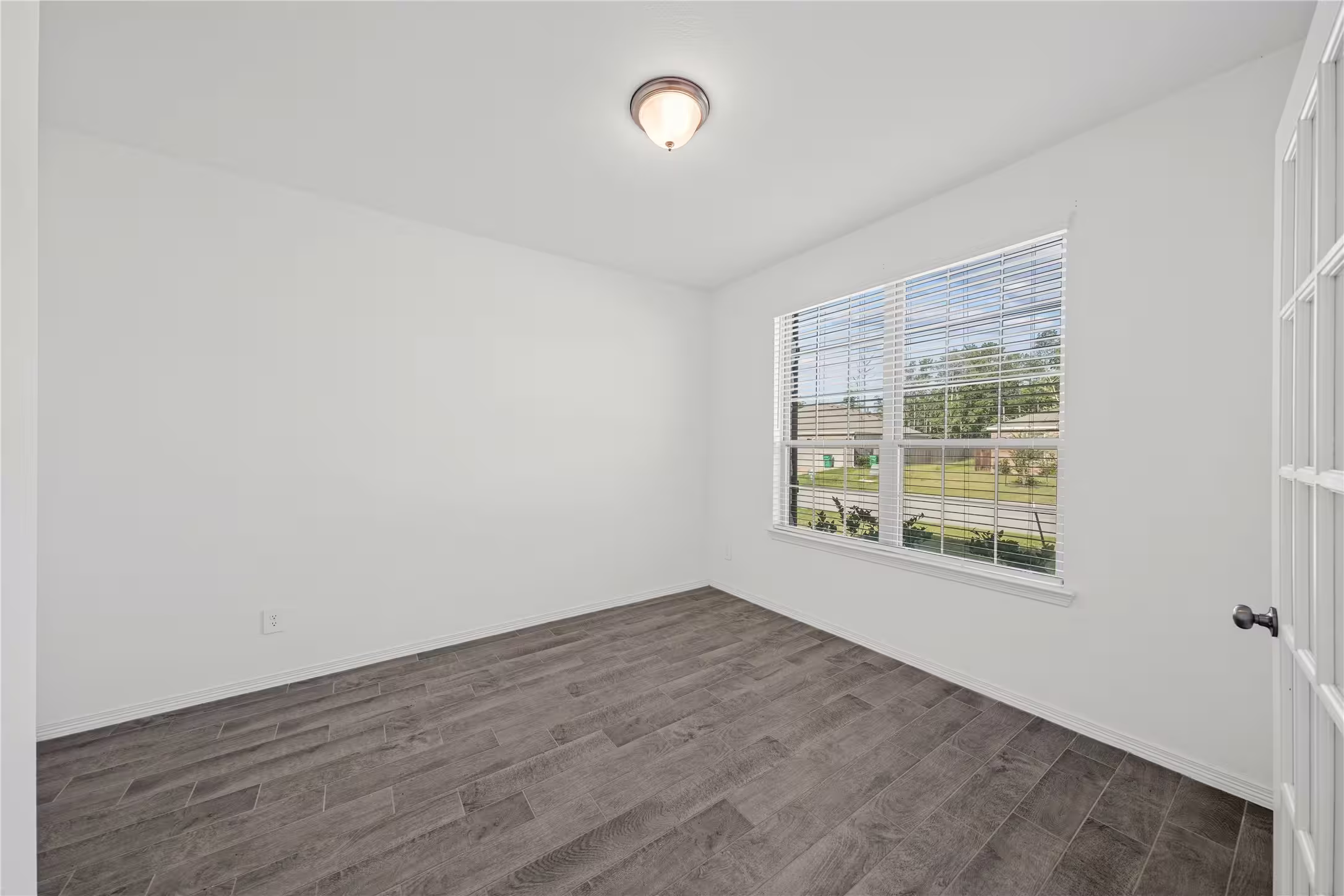 Photo 3 of 14450 Sunny Bend Way, Conroe, TX