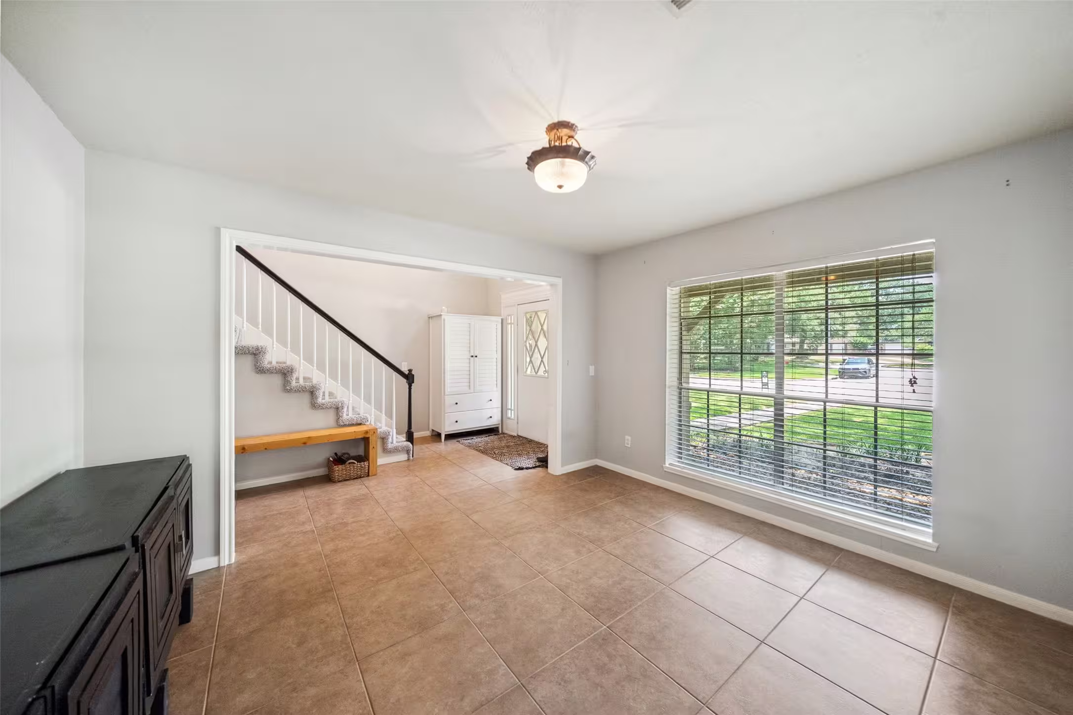 Photo 5 of 20407 Weald Way Street, Spring, TX