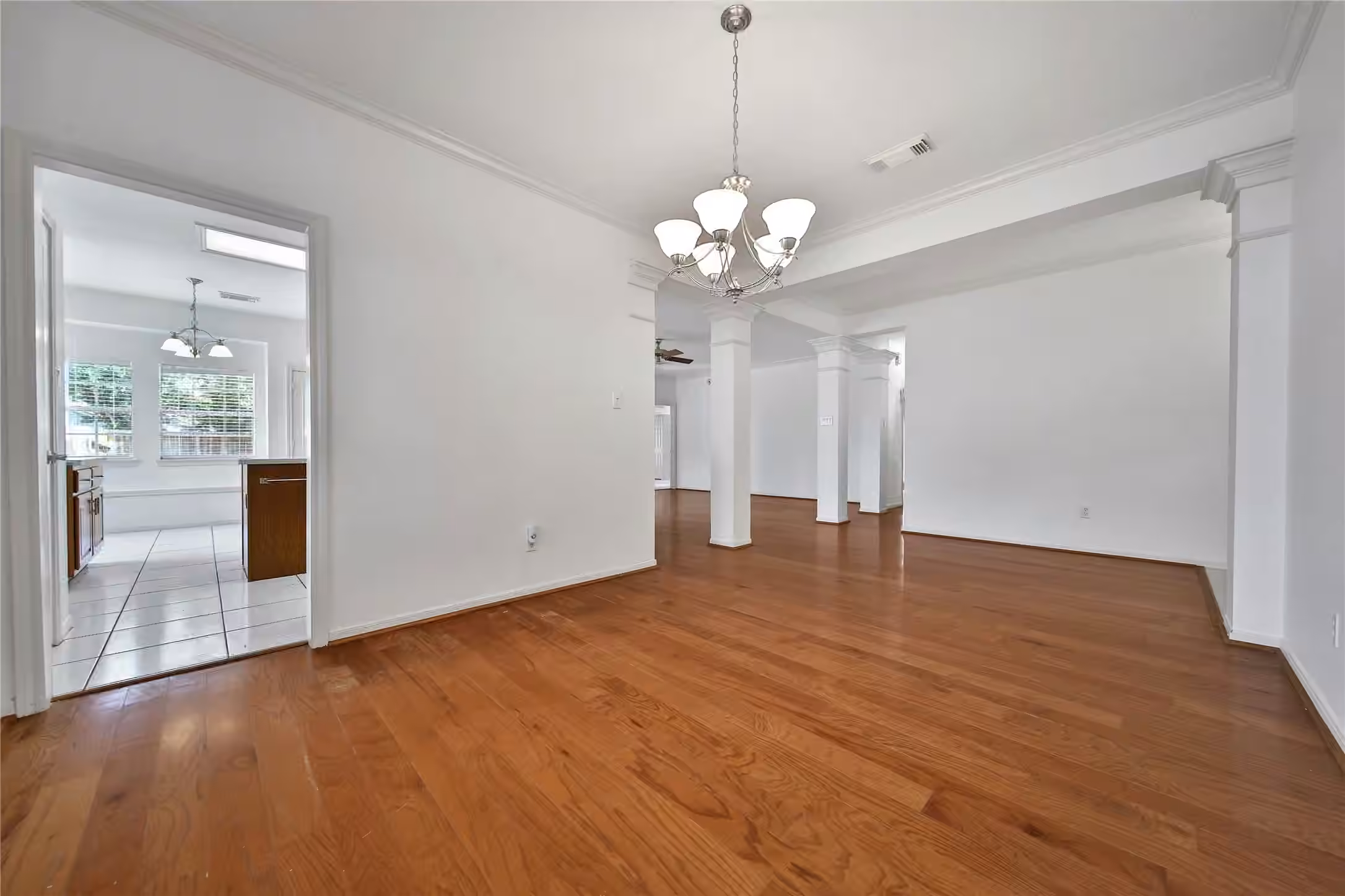 Photo 7 of 16014 Brittany Knoll Drive, Houston, TX