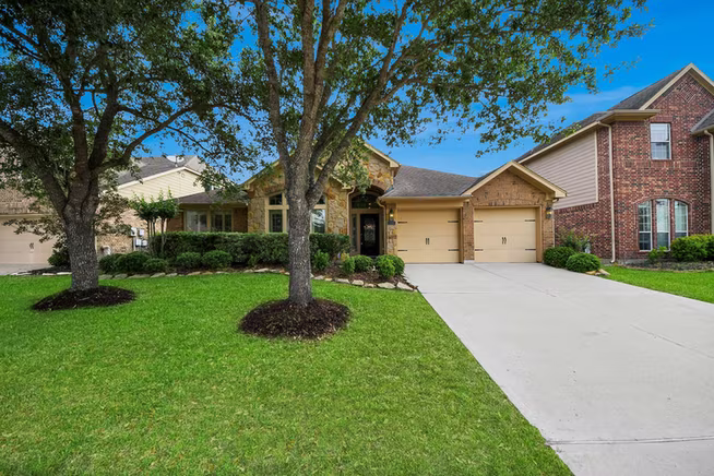 Photo 3 of 28010 Hollyfare Drive, Katy, TX