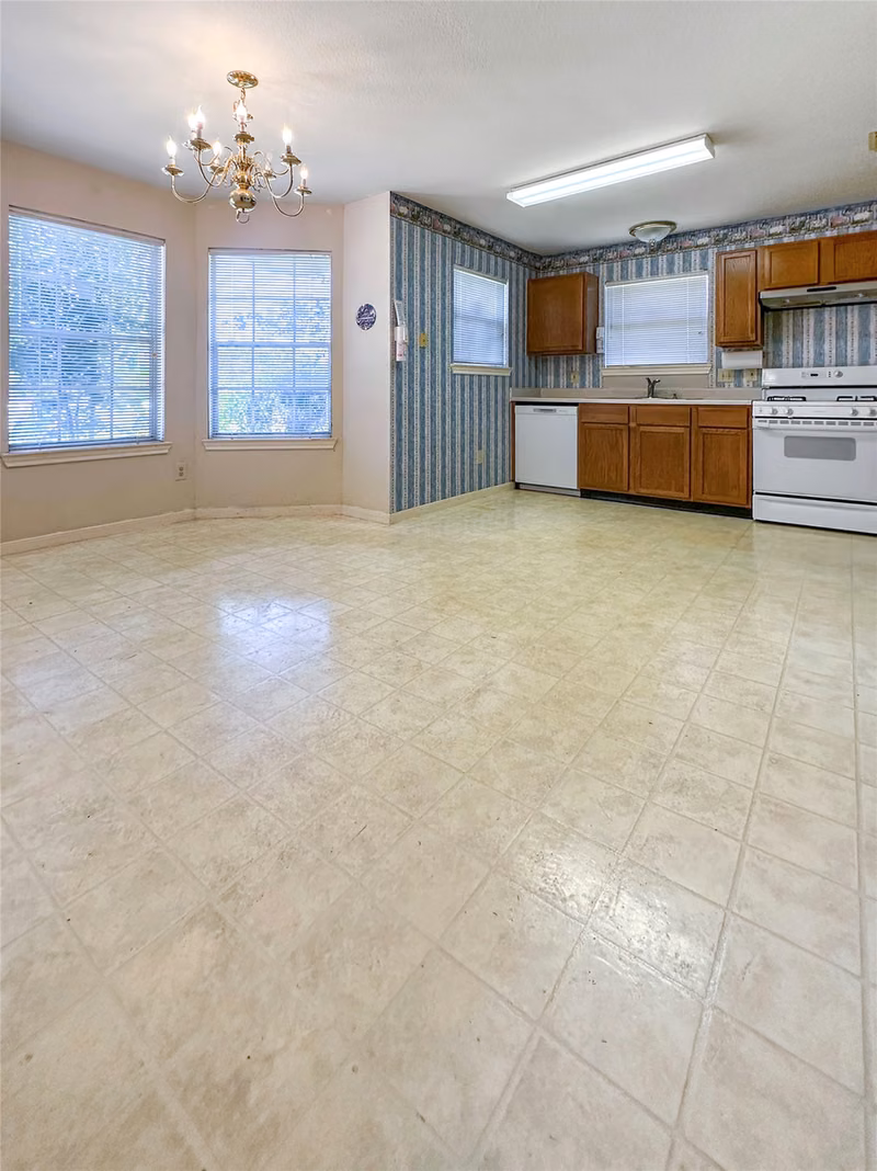 Photo 3 of 2908 Ashley Street, La Marque, TX