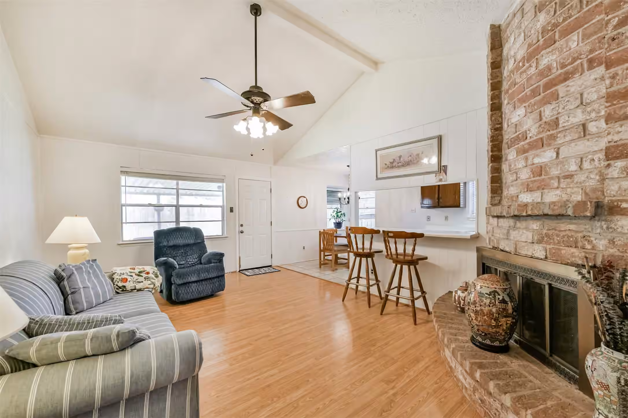 Photo 7 of 12118 Kirkholm Drive, Houston, TX