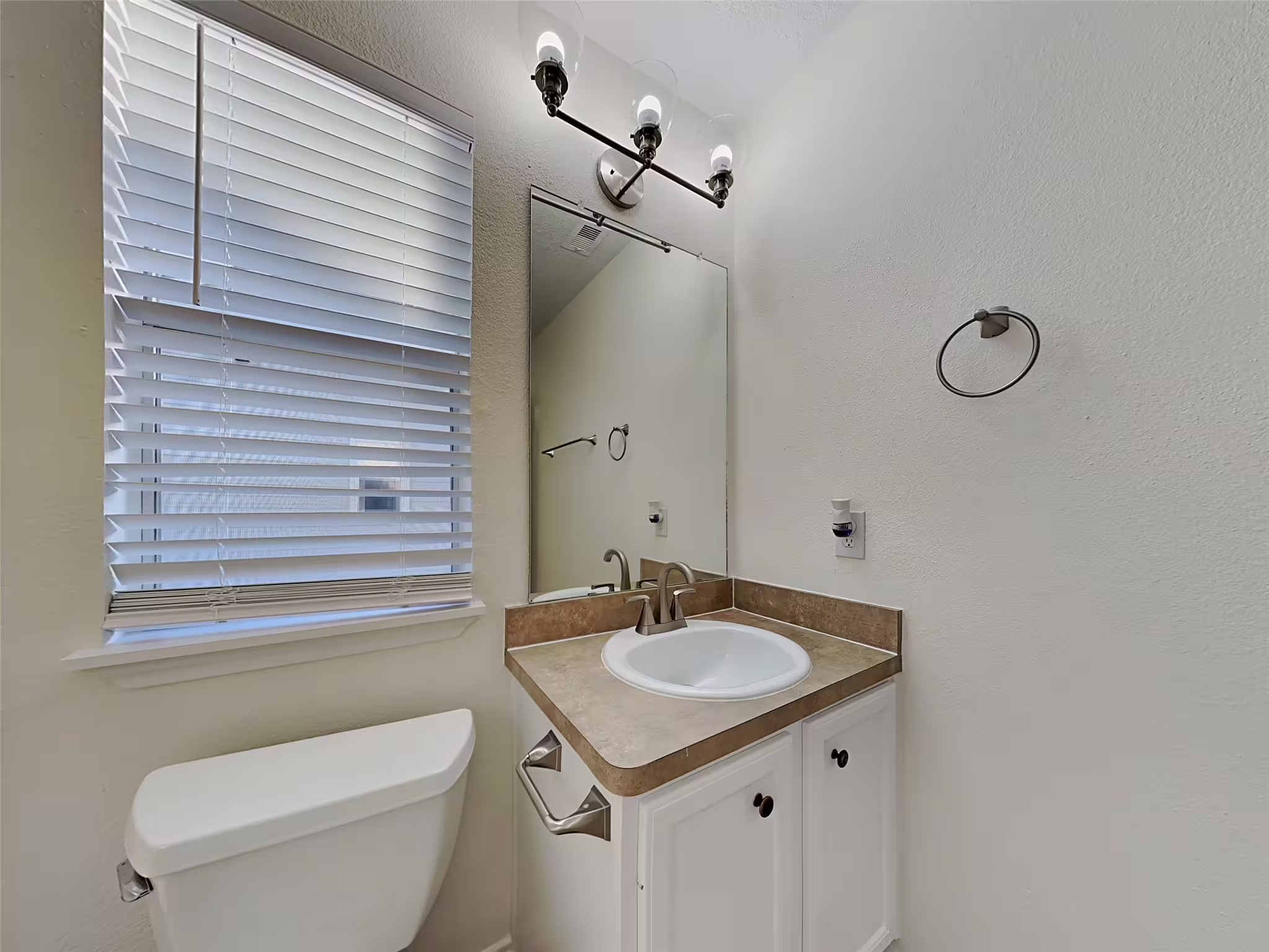 Photo 4 of 18819 Sandelford Drive, Katy, TX