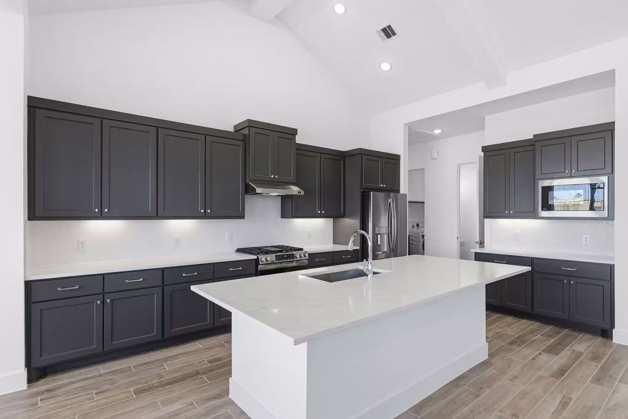 Photo 3 of 6223 Parthenon Drive, Manvel, TX