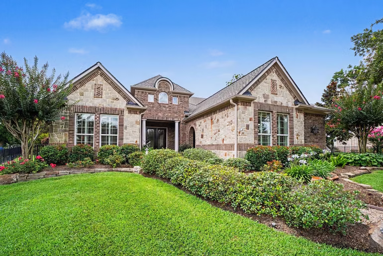 Photo 4 of 32303 Waterford Crest Lane, Fulshear, TX