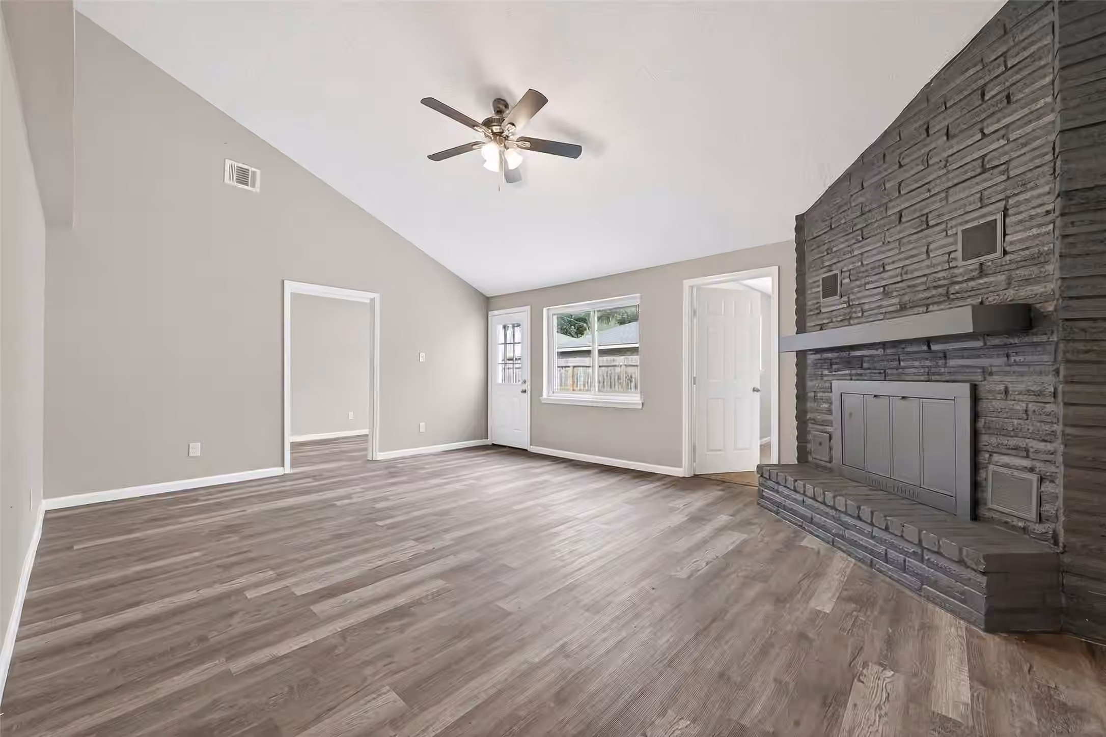 Photo 7 of 13110 Naples Lane, Stafford, TX