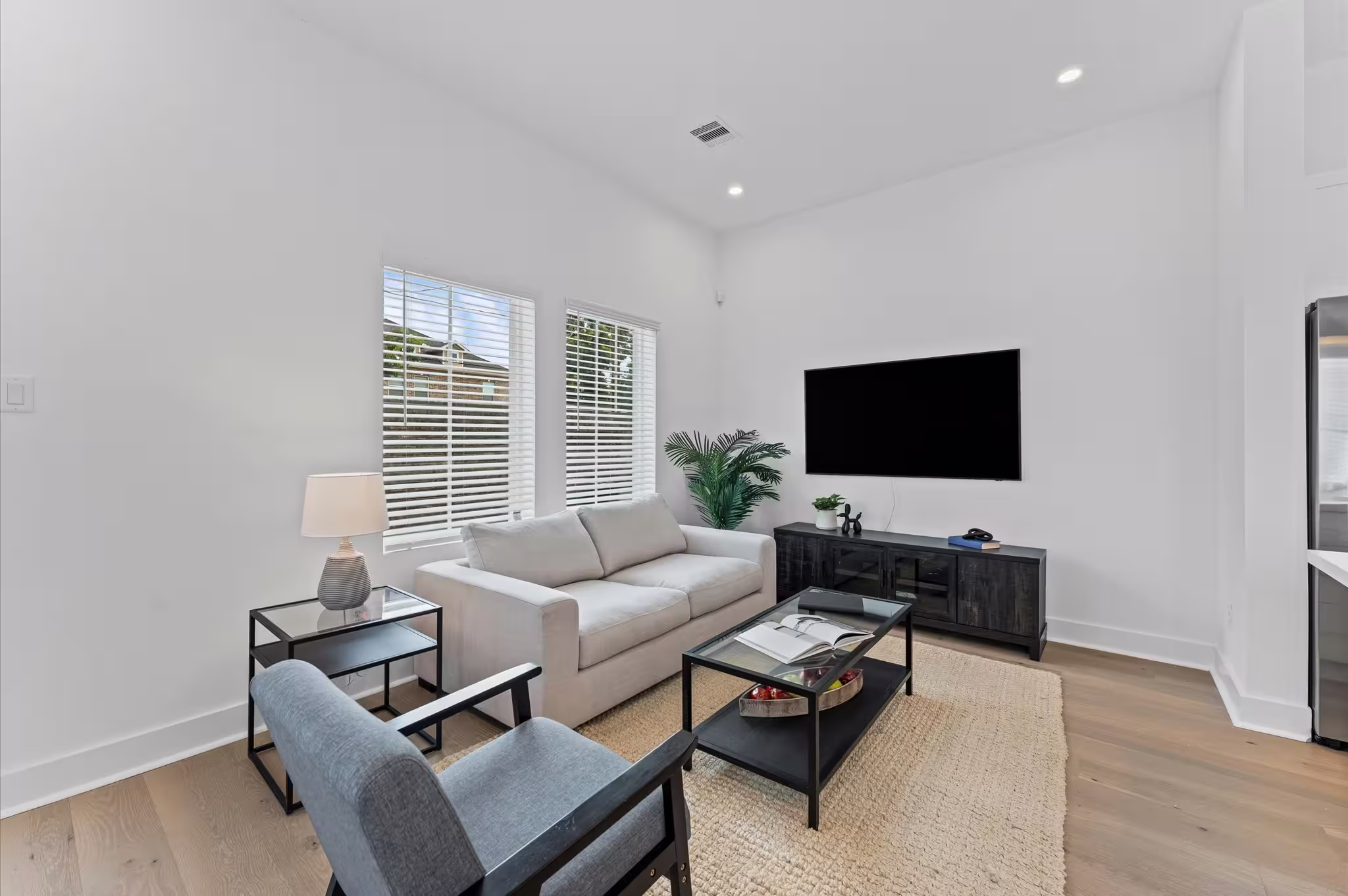 Photo 7 of 332 Neyland Street, Houston, TX