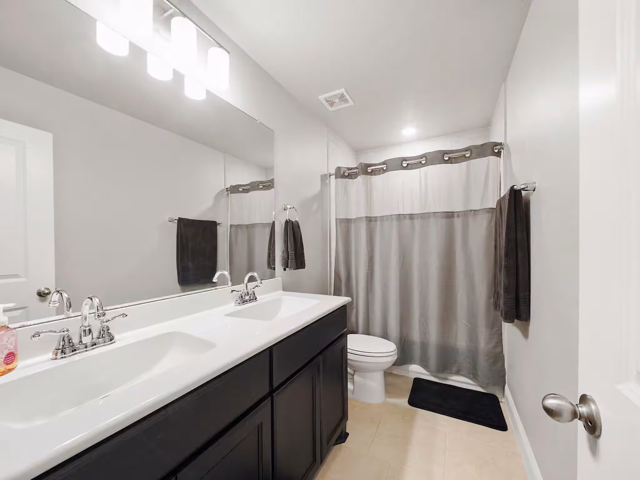 Photo 5 of 664 Malibu Pines Drive, Katy, TX