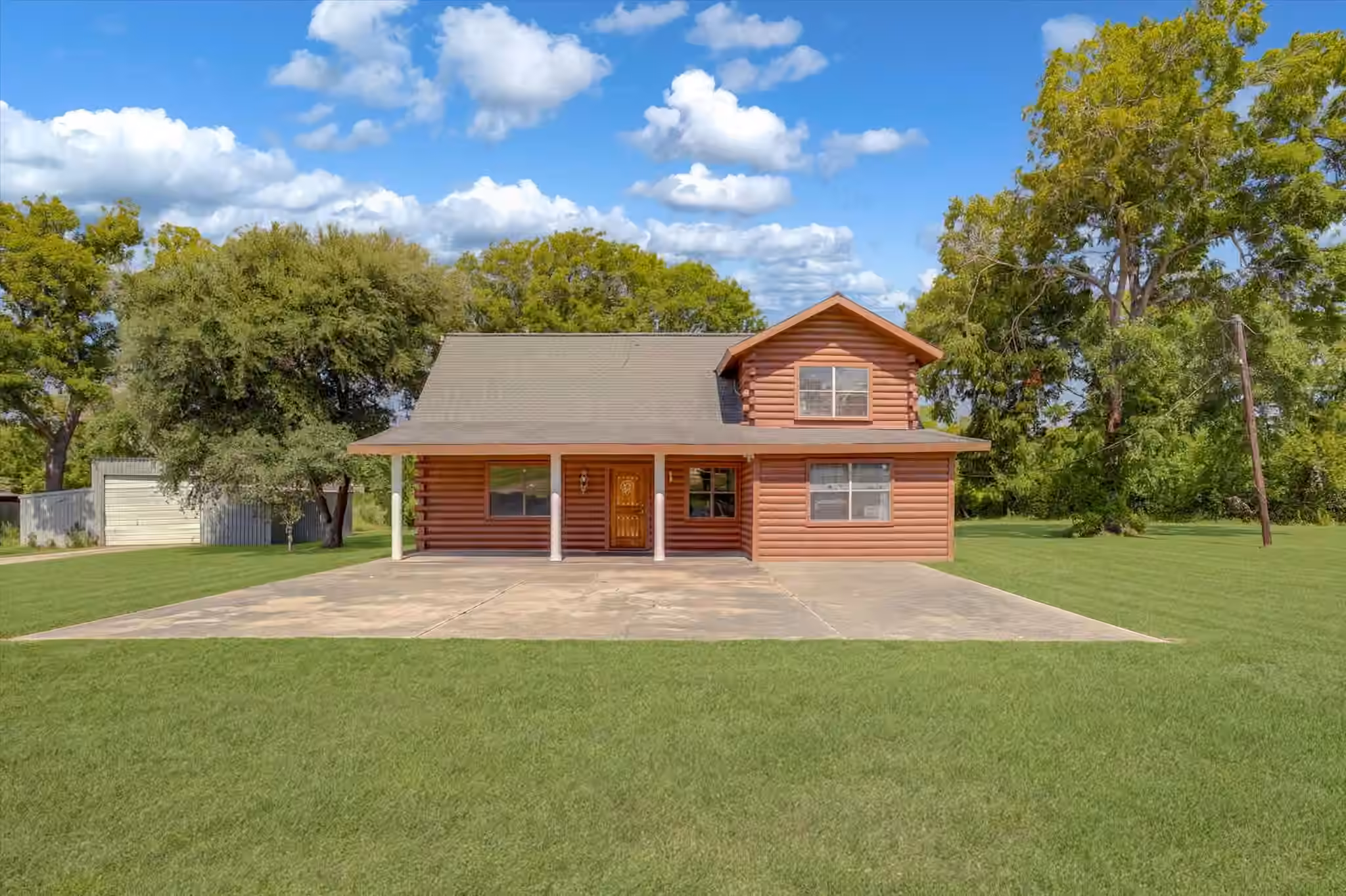 Photo of 319 Oakland Street, Baytown, TX 77520