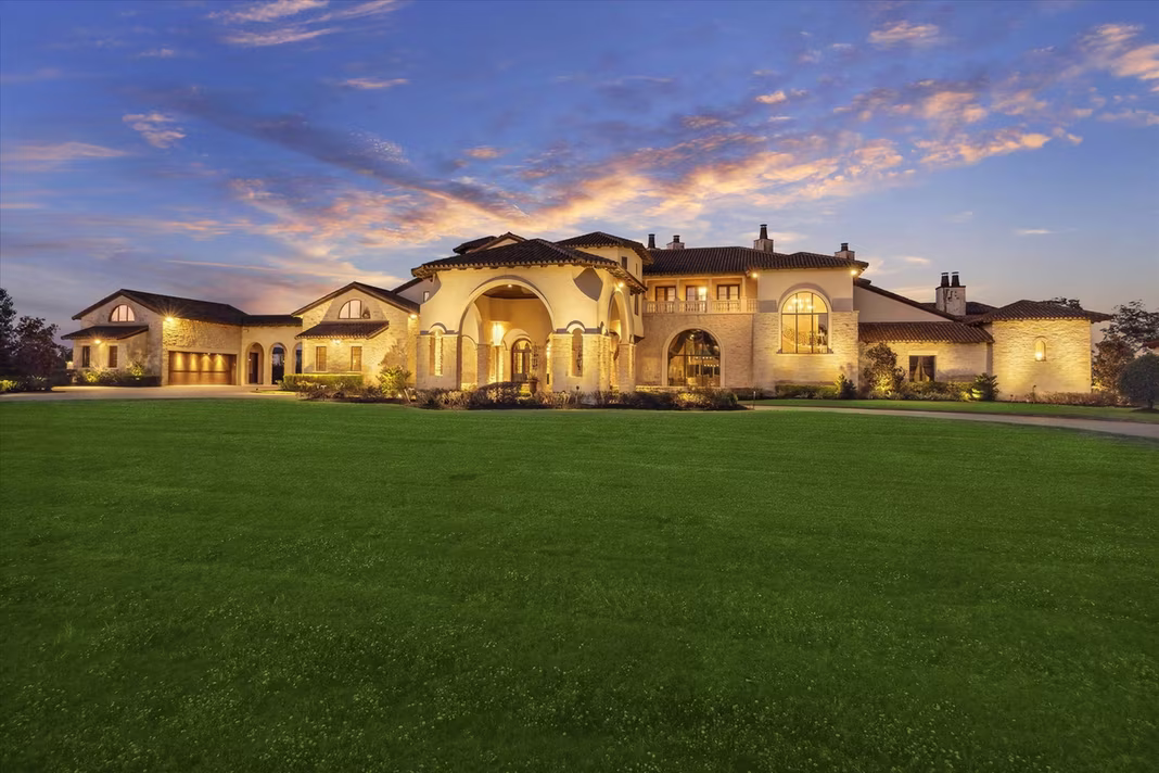 Photo of 24 Sovereign Circle, Richmond, TX
