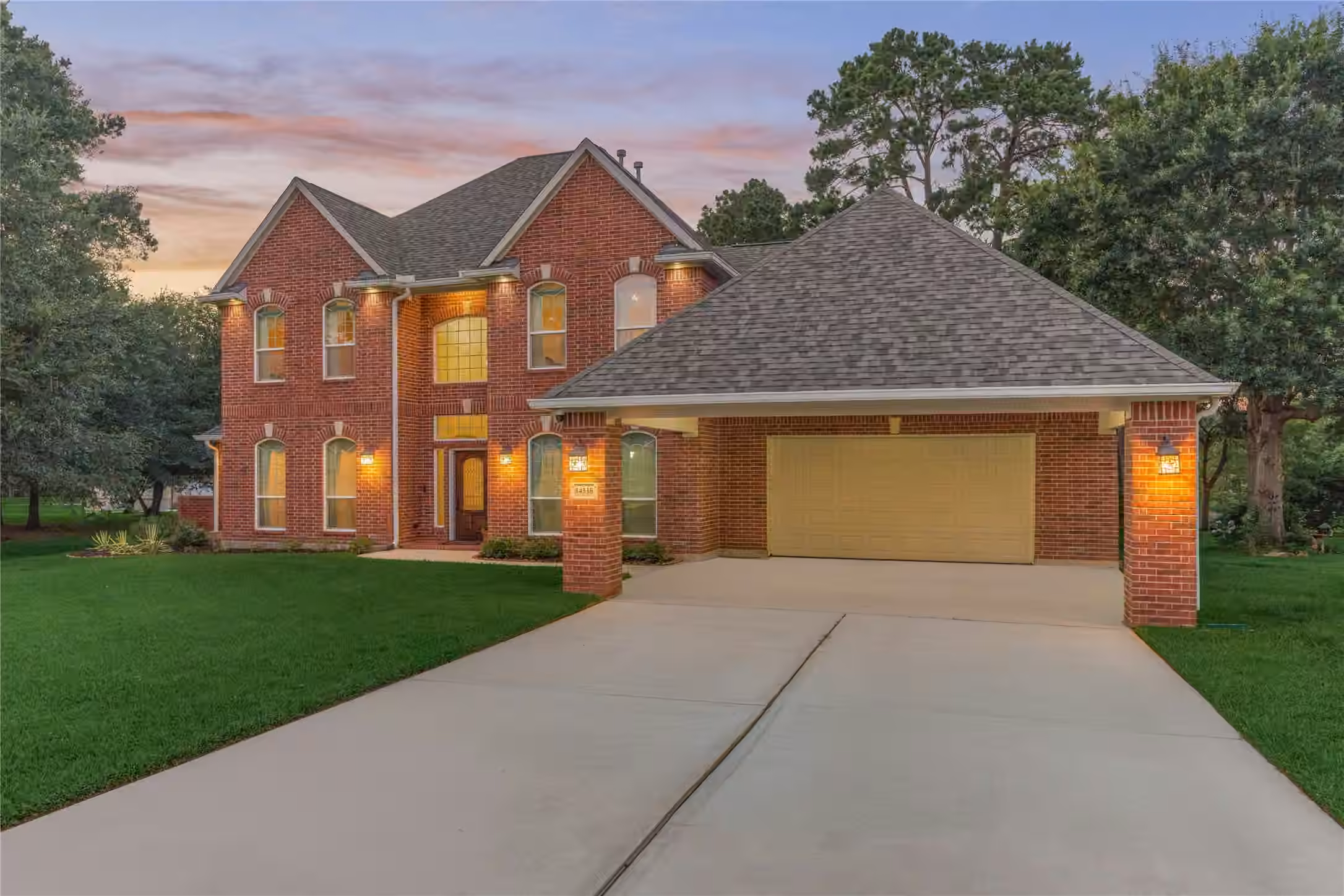 Photo 5 of 14538 Hillshire Drive, Willis, TX