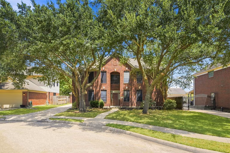 Photo 3 of 13507 Willow Heights Court, Houston, TX
