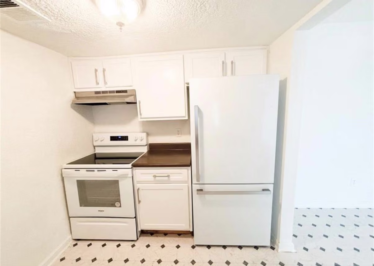 Photo 4 of 8100 Creekbend Drive 152, Houston, TX