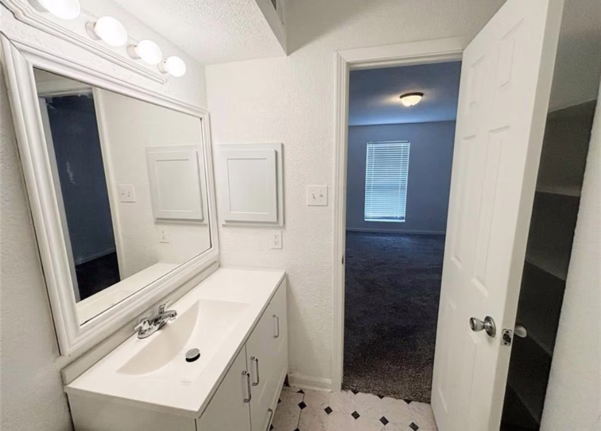 Photo 6 of 8100 Creekbend Drive 152, Houston, TX