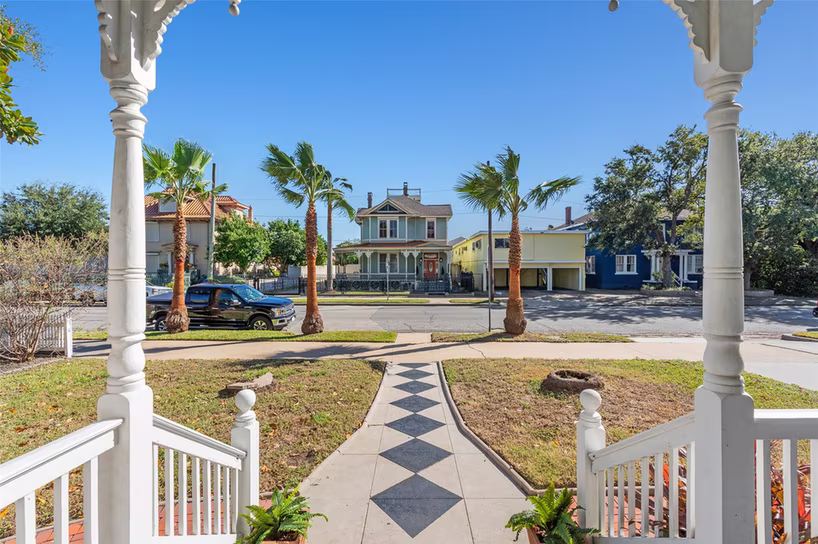 Photo 3 of 3412 Avenue O, Galveston, TX