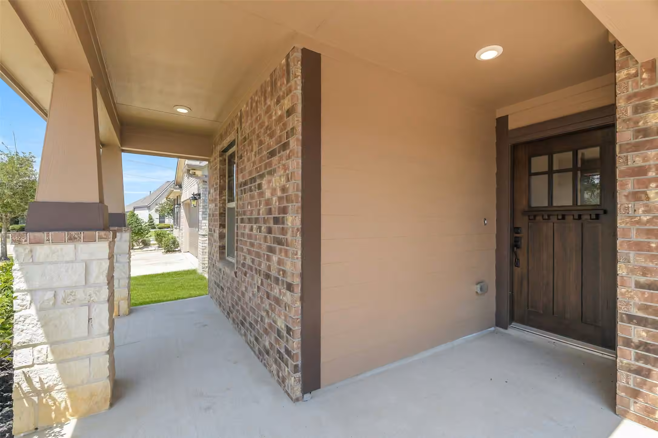 Photo 2 of 19818 Bronze Spur Court, Tomball, TX