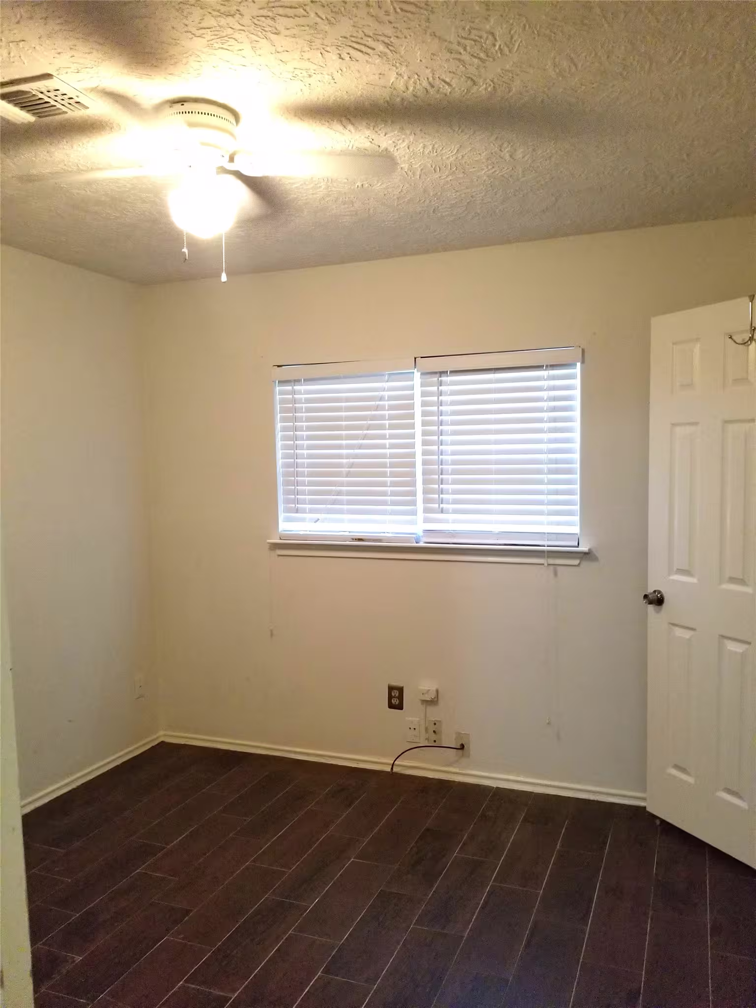 Photo 5 of 13031 Ambrose Street, Houston, TX