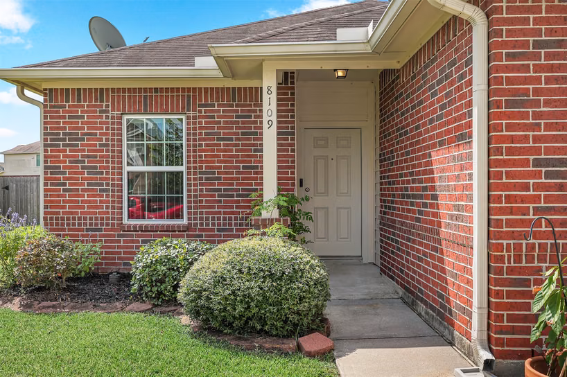 Photo 4 of 8109 Quartz Lane, Texas City, TX