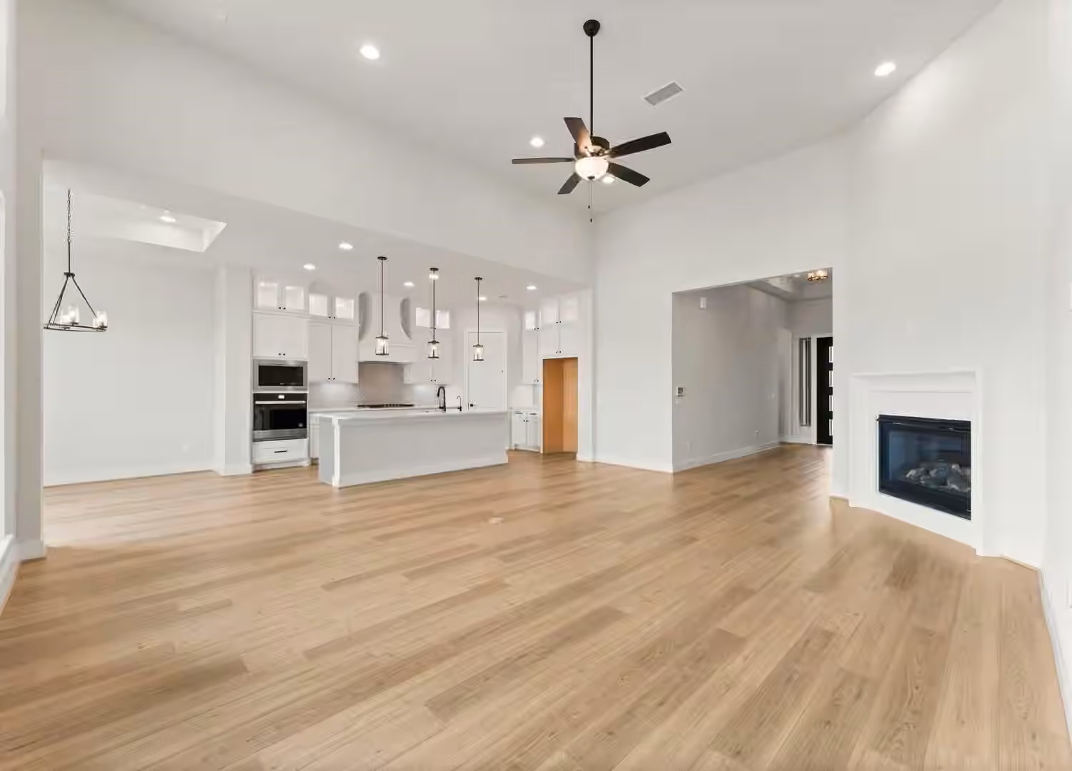Photo 4 of 32514 Ebony Jewelwing Court, Fulshear, TX