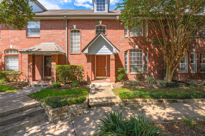 Photo of 1289 El Camino Village Drive, Houston, TX 77058
