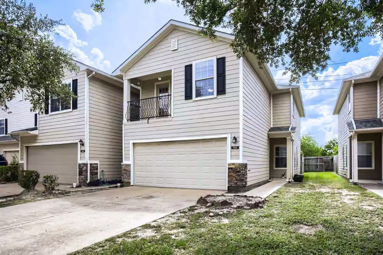 Photo 2 of 6147 Yorktown Meadow Lane, Houston, TX