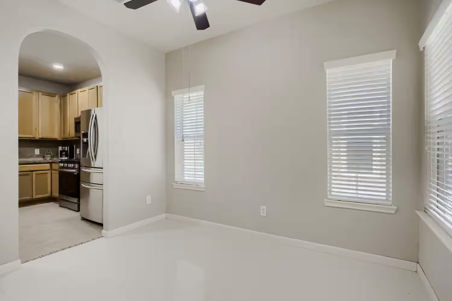 Photo 4 of 6147 Yorktown Meadow Lane, Houston, TX