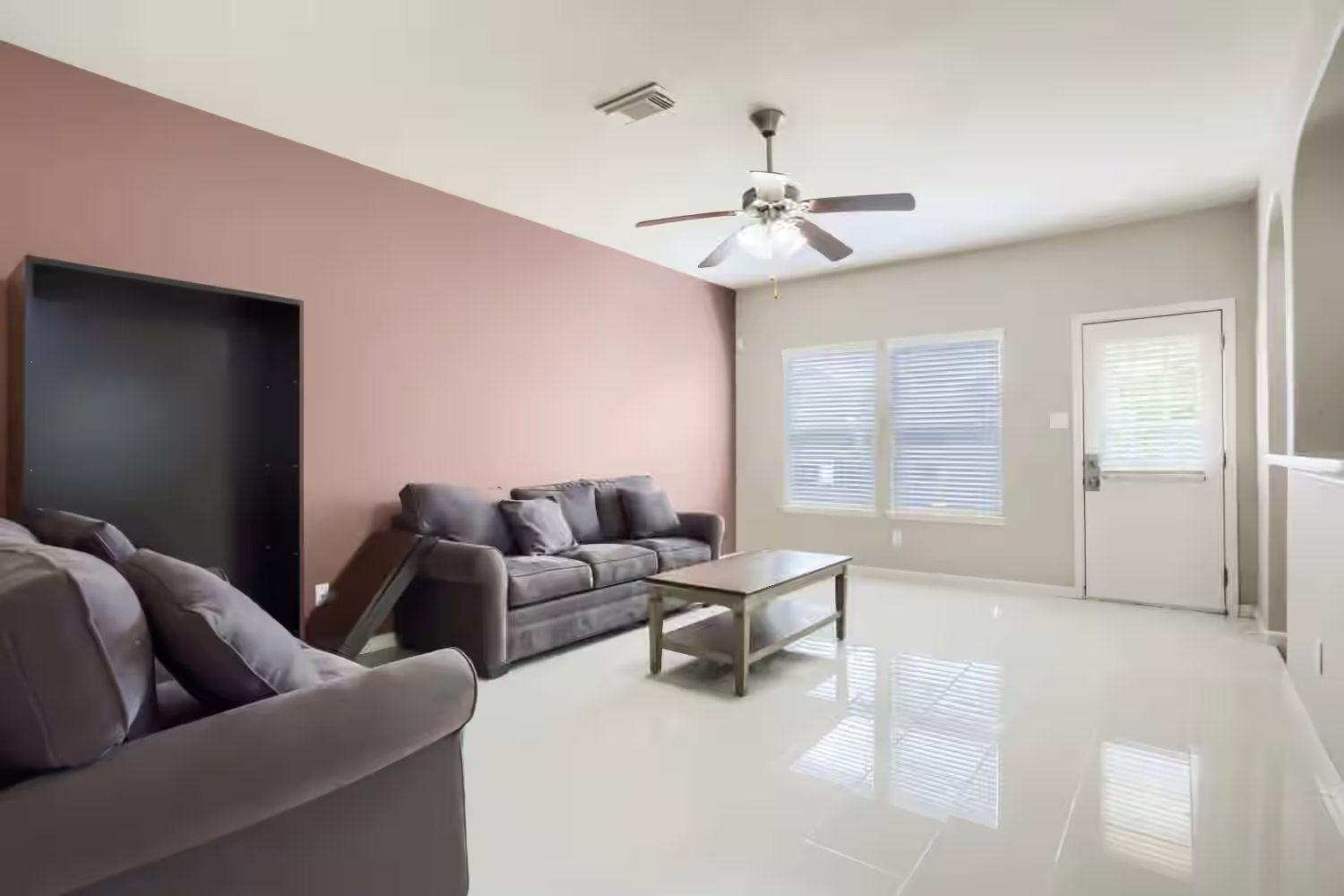 Photo 5 of 6147 Yorktown Meadow Lane, Houston, TX