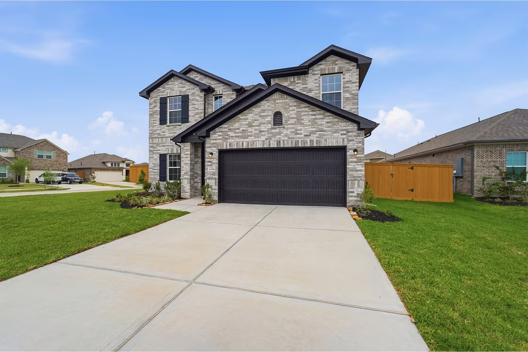 Photo 4 of 14309 Pine Cliffs Drive, Texas City, TX