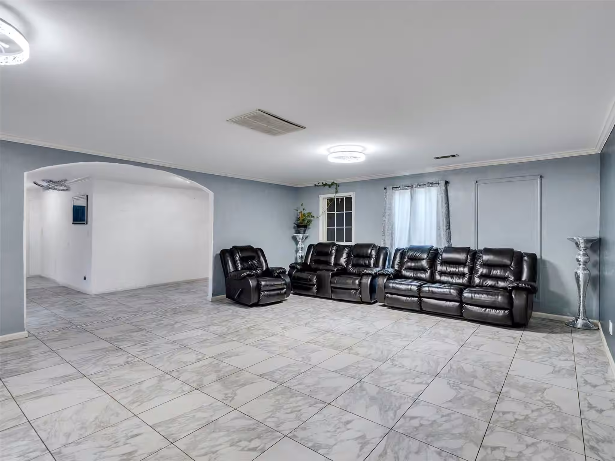 Photo 4 of 7923 Glenview Drive, Houston, TX