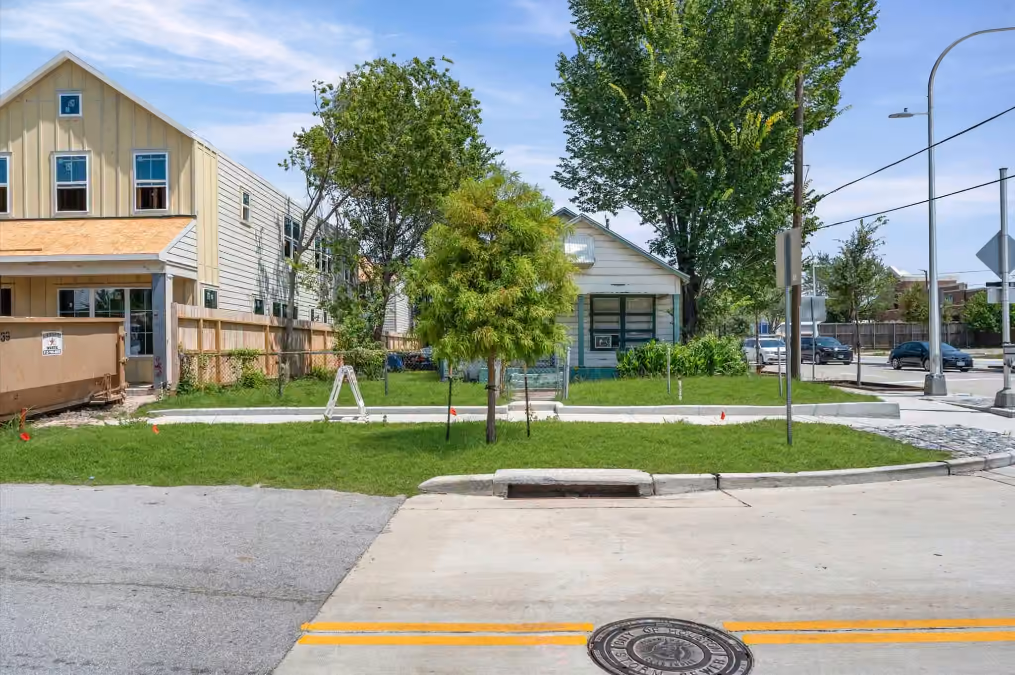 Photo 4 of 801 W 22nd Street, Houston, TX
