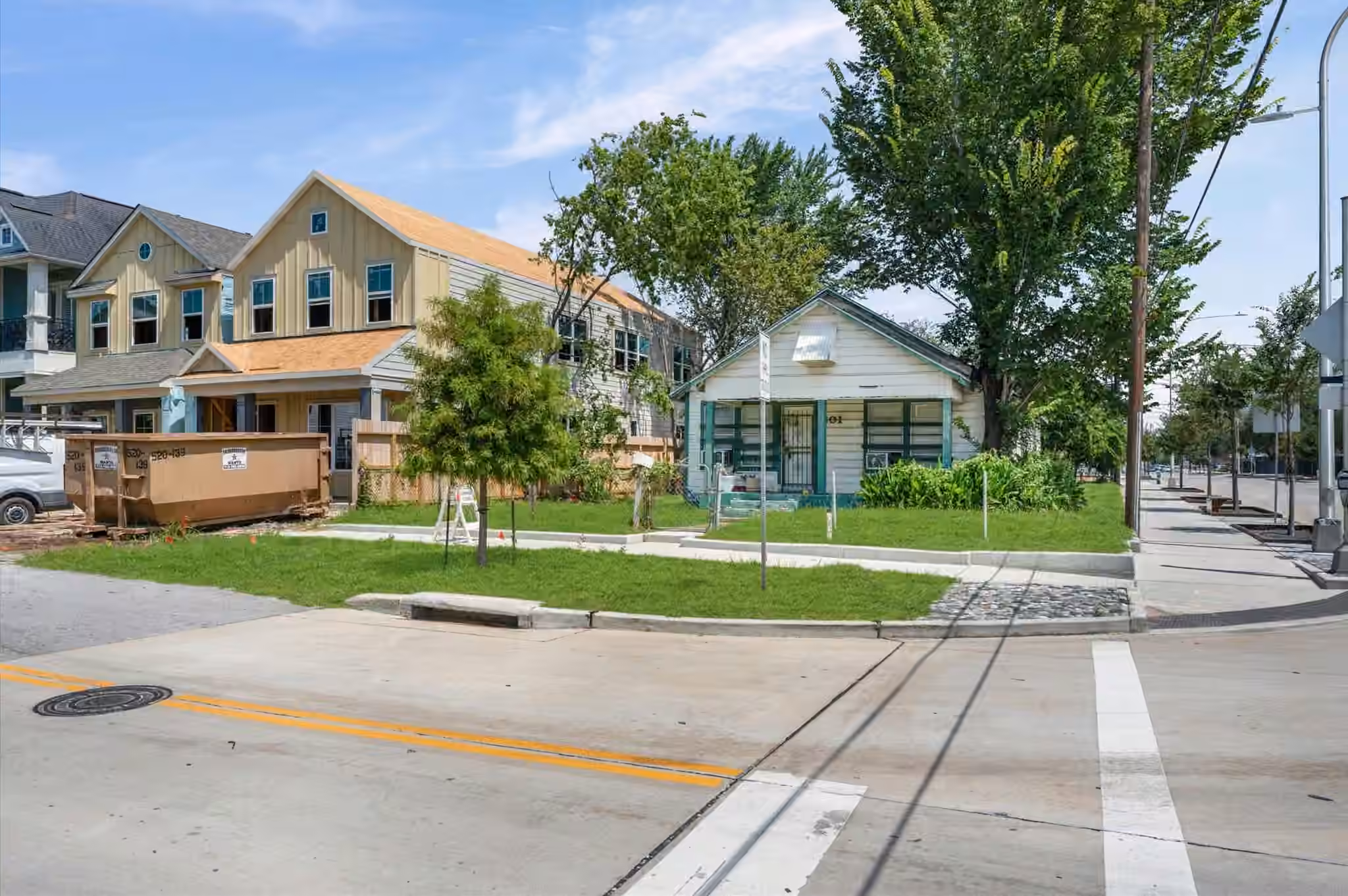 Photo 7 of 801 W 22nd Street, Houston, TX