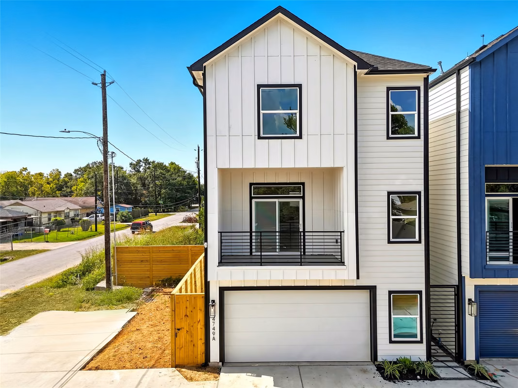Photo 2 of 4749 Wilmington Street C, Houston, TX