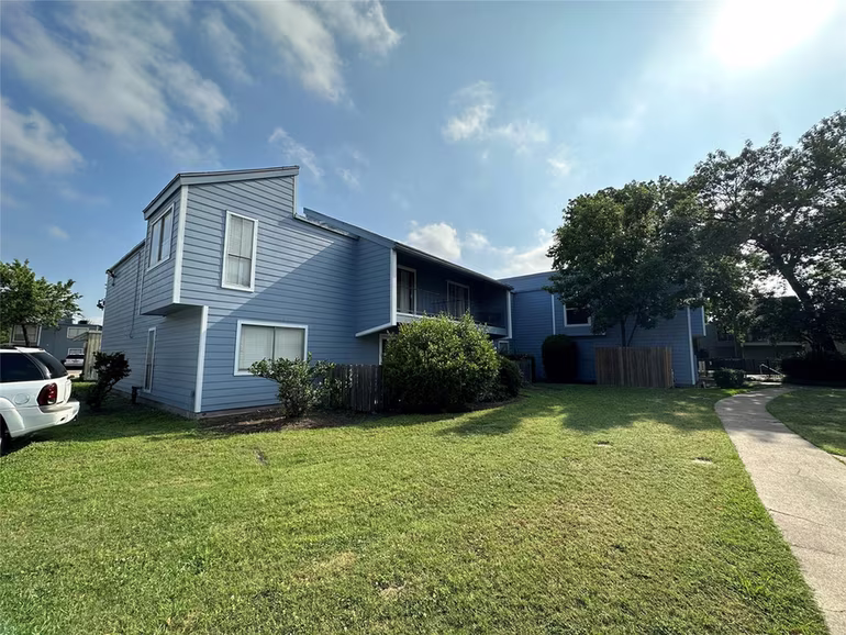 Photo 4 of 5625 Antoine Drive 820, Houston, TX