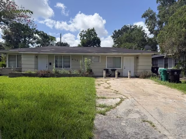 Photo of 6122 Glenhurst Drive, Houston, TX