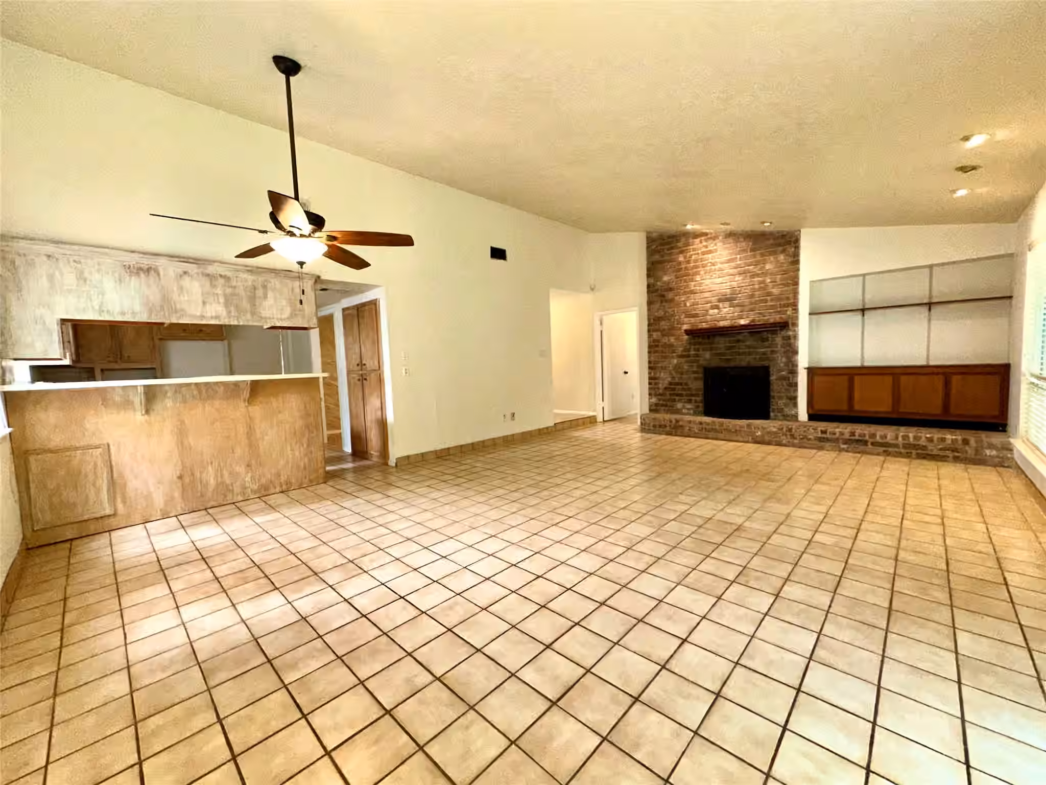 Photo 6 of 8511 Little River Road, Houston, TX