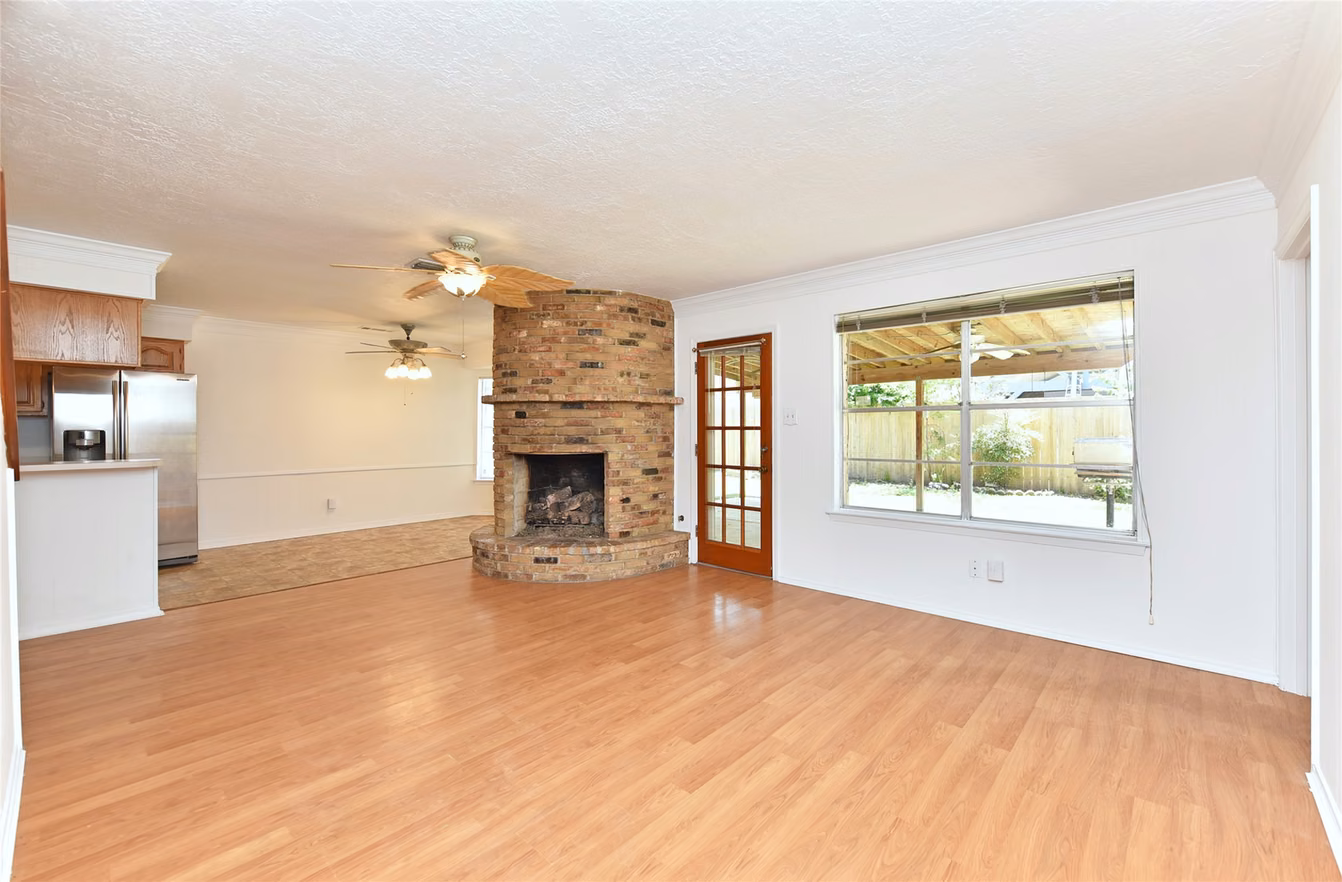 Photo 5 of 9226 Theysen Drive, Houston, TX