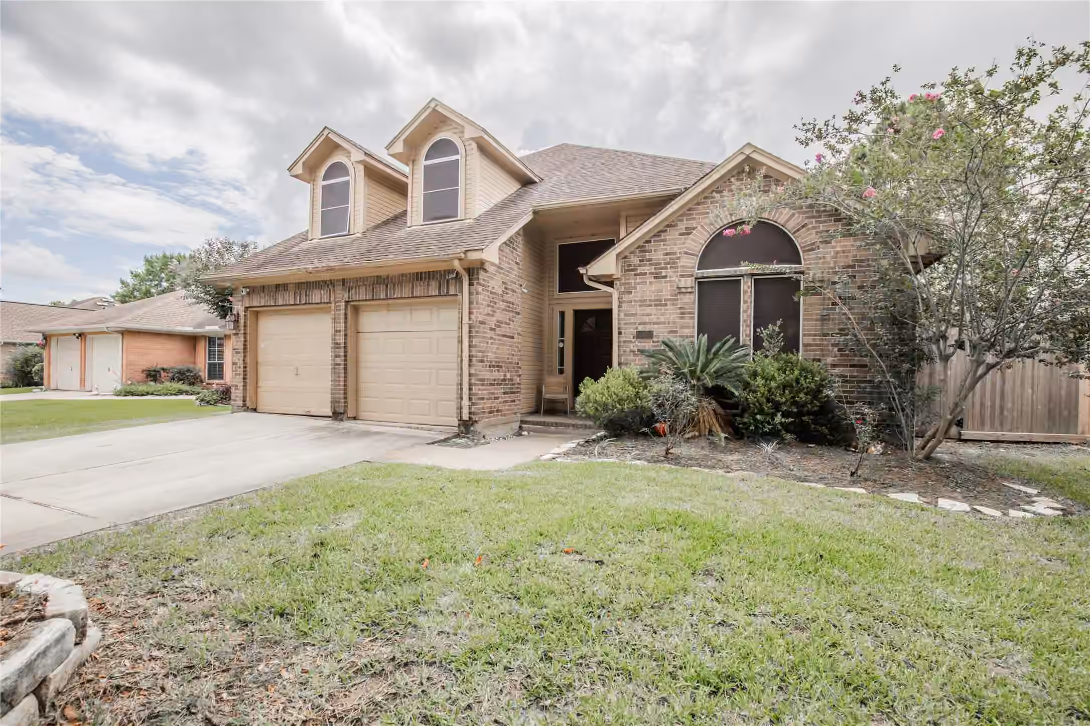 Photo 2 of 1606 Diamond Brook Drive, Houston, TX