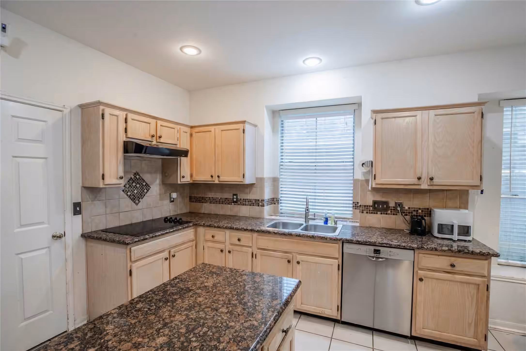 Photo 4 of 1606 Diamond Brook Drive, Houston, TX