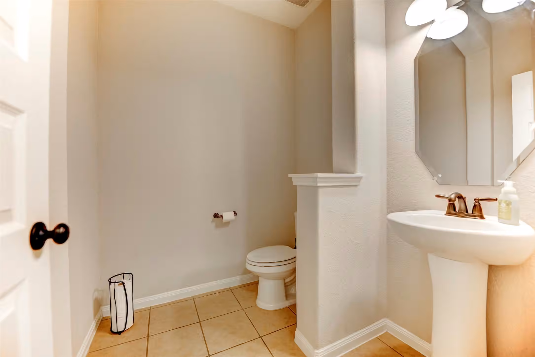 Photo 5 of 5002 Sawmill Terrace Lane, Spring, TX