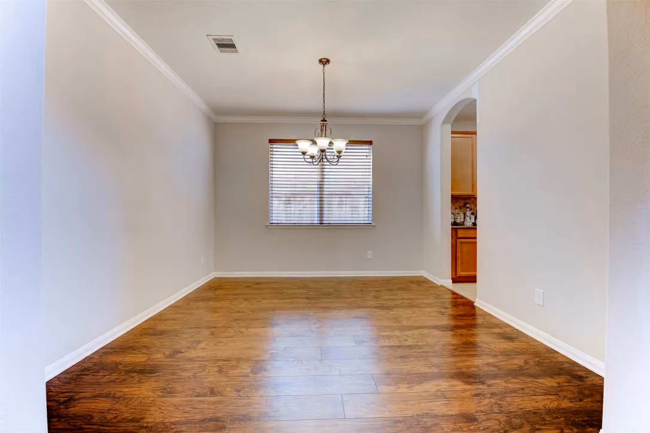 Photo 7 of 5002 Sawmill Terrace Lane, Spring, TX