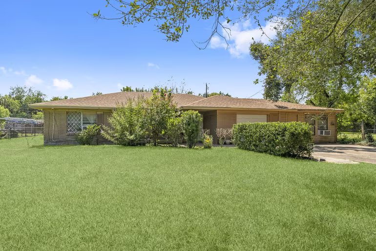 Photo of 814 Isetta Lane, Houston, TX