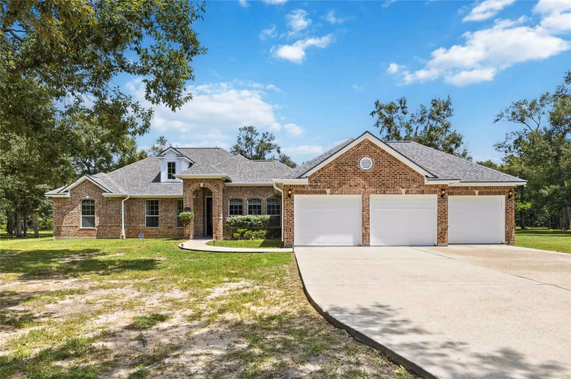 Photo 6 of 866 Big Buck Drive, Cleveland, TX