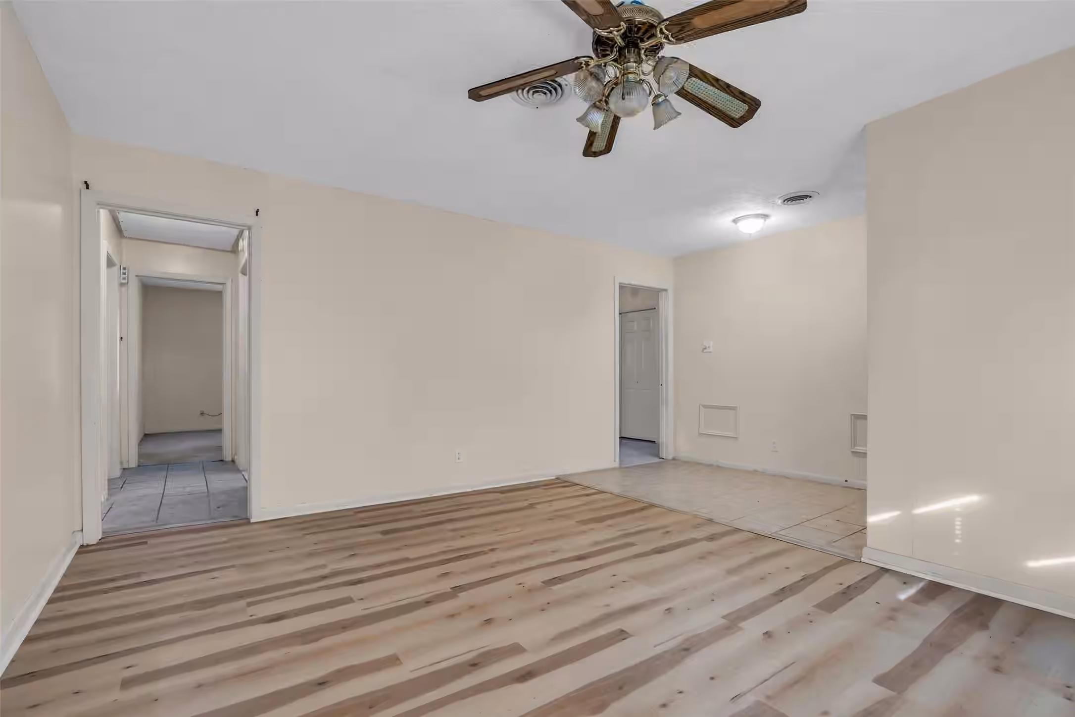 Photo 5 of 1901 Texoma Street, Baytown, TX