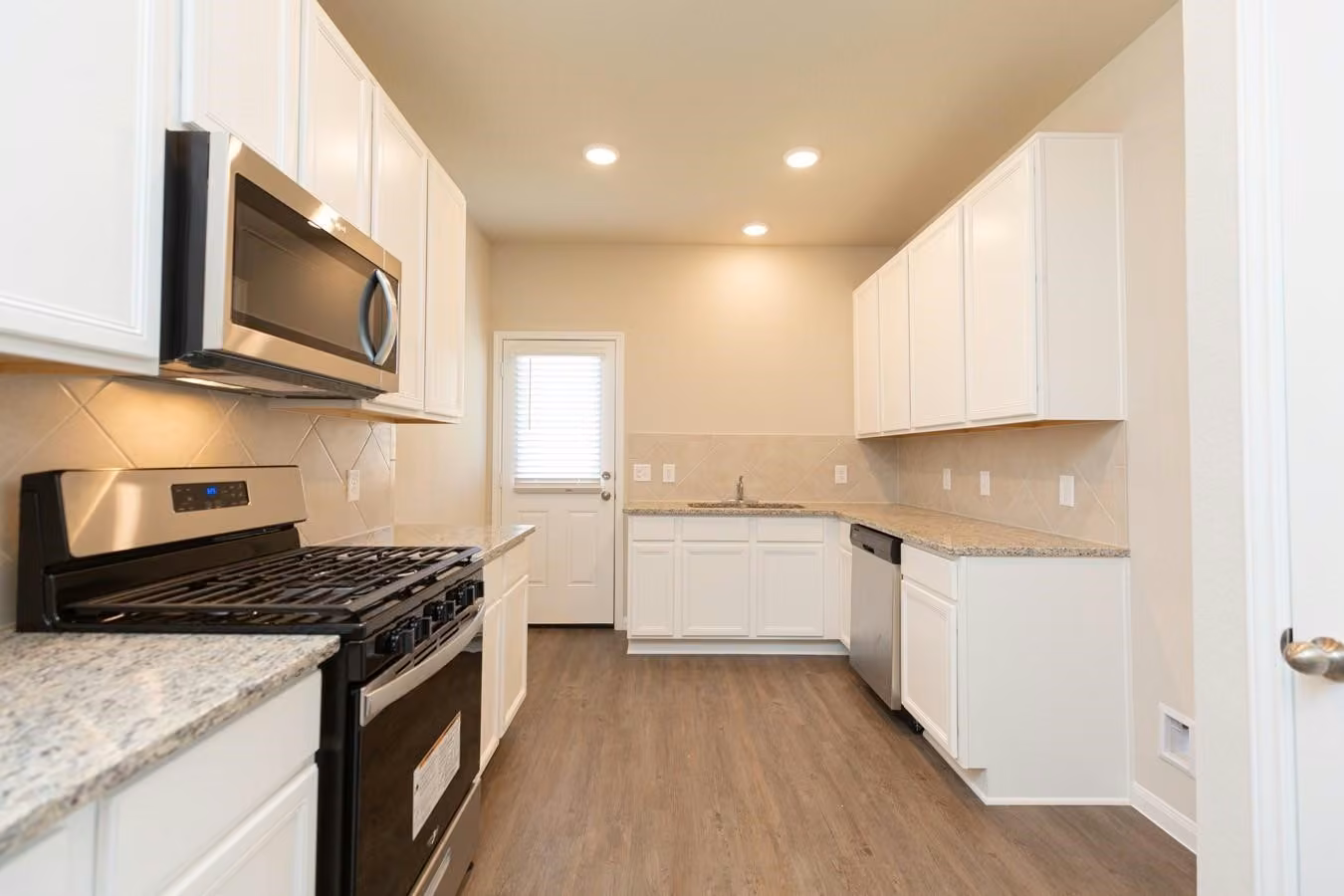 Photo 6 of 14042 Chinook Drive, Conroe, TX